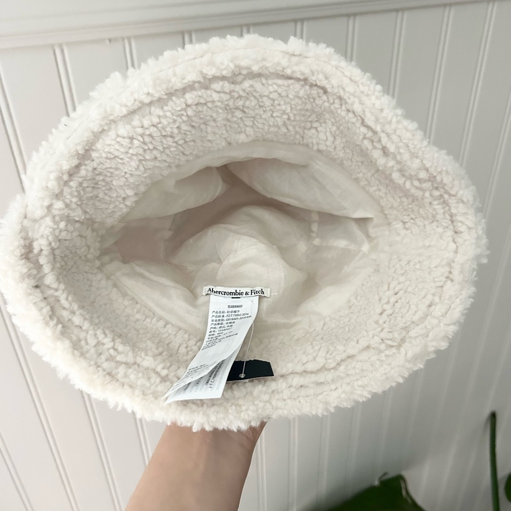 ⭐️ NEW Abercrombie & Fitch Textured Fleece Bucket Hat Natural Ivory - Picture 4 of 5